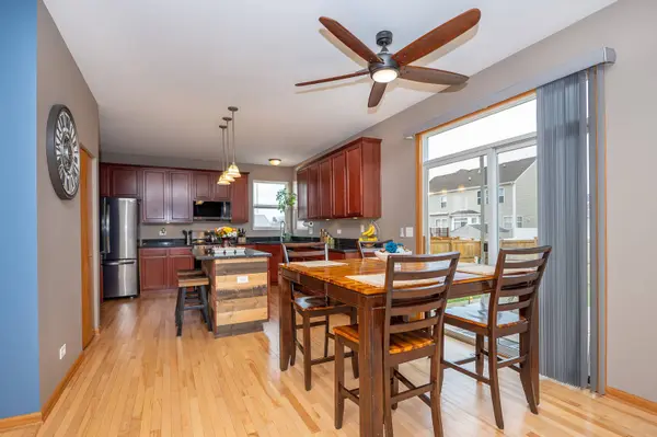 915 Sable Ridge DR, Joliet, IL 60431