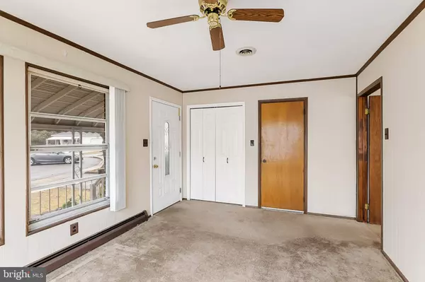 10 ROSEAU CT, Toms River, NJ 08757