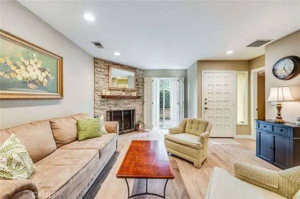 140 N Canyon BLVD #C, Monrovia, CA 91016