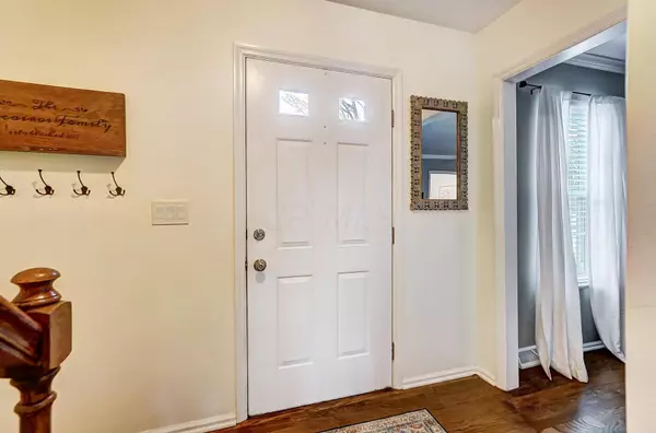 860 Venetian Way, Gahanna, OH 43230