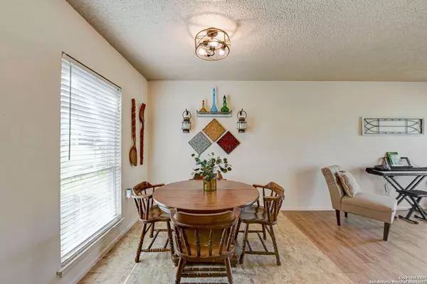 110 MEADOW LARK, Converse, TX 78109-2512