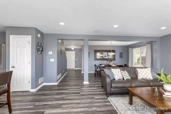 6021 W Alanada Court, Caledonia, MI 49316