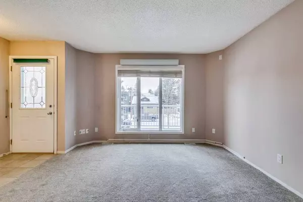 1226 15 ST SE, Calgary, AB T2G 5K2