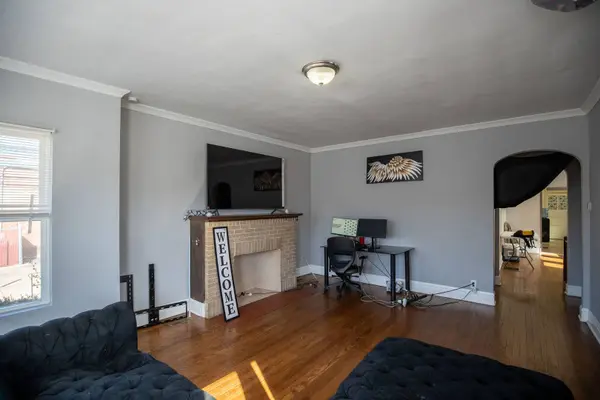 8739 Saint Louis AVE, Skokie, IL 60076