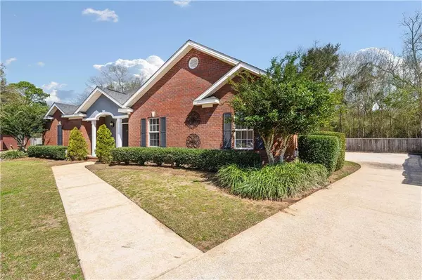 4030 Blakewood DR, Semmes, AL 36575