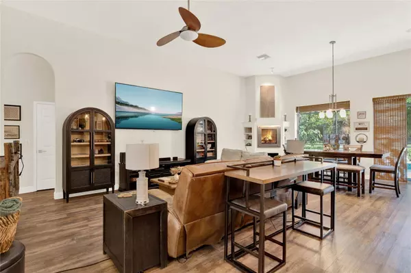 831 PALM COVE DR, Orlando, FL 32835