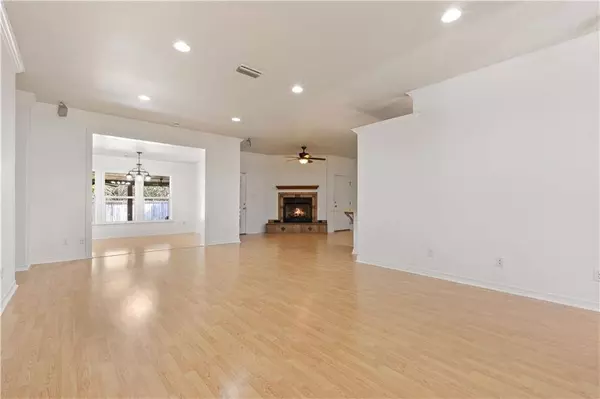 4030 Blakewood DR, Semmes, AL 36575