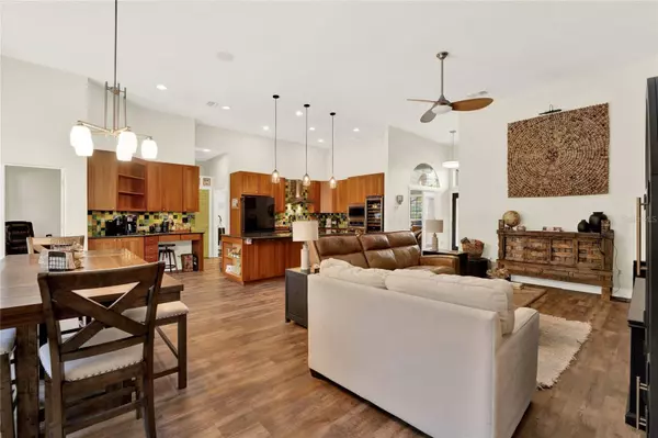 831 PALM COVE DR, Orlando, FL 32835