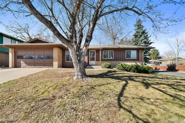 2801 S Roslyn ST, Denver, CO 80231