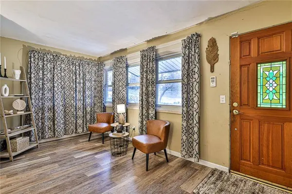 401 Bellevista DR, Independence, MO 64055