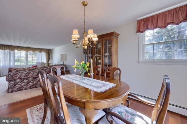 456 PINEHURST RD, York, PA 17402