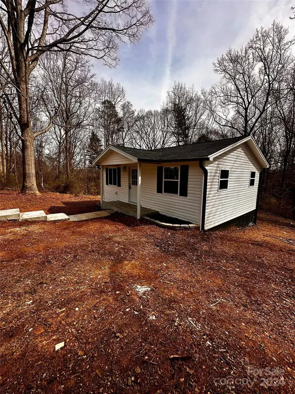 4367 Rhoney School RD, Hickory, NC 28602