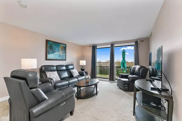 700 Wellington AVE #511, Elk Grove Village, IL 60007