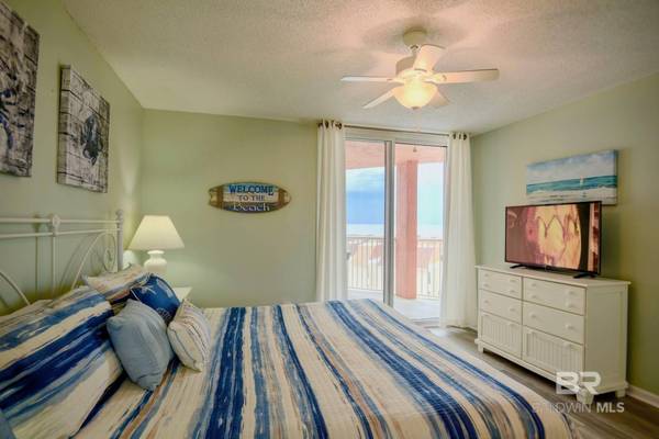 633 W Beach Boulevard #504, Gulf Shores, AL 36542