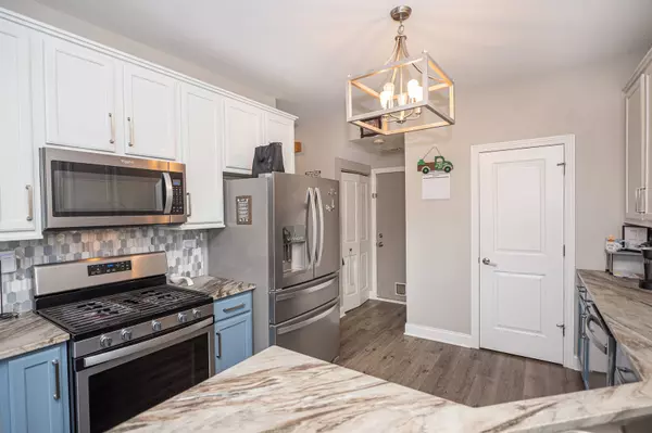 306 Parkside DR, Shorewood, IL 60404