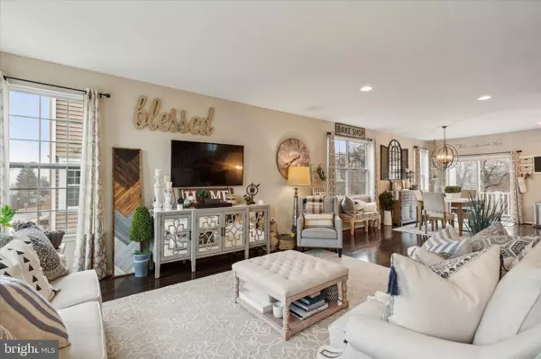 117 CARILLON HILL LN, Sellersville, PA 18960