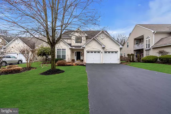 43 BUCKINGHAM DR, Pennington, NJ 08534