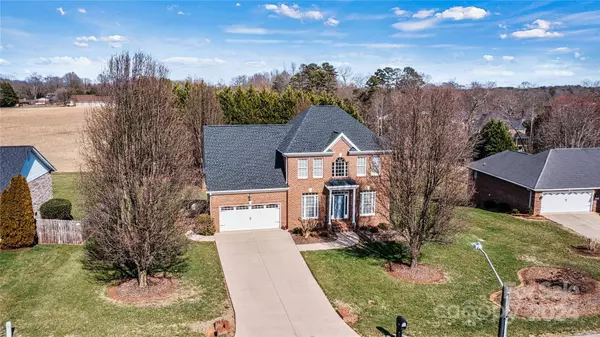 3515 48th AVE NE, Hickory, NC 28601