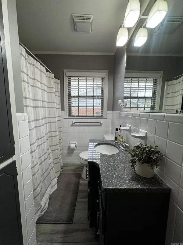 1503 Crestview Drive, Paragould, AR 72450