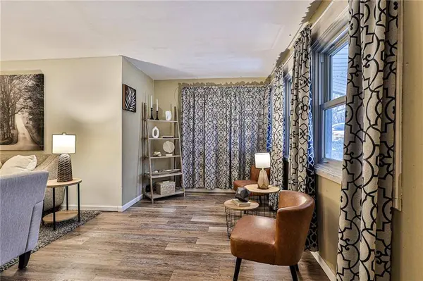 401 Bellevista DR, Independence, MO 64055