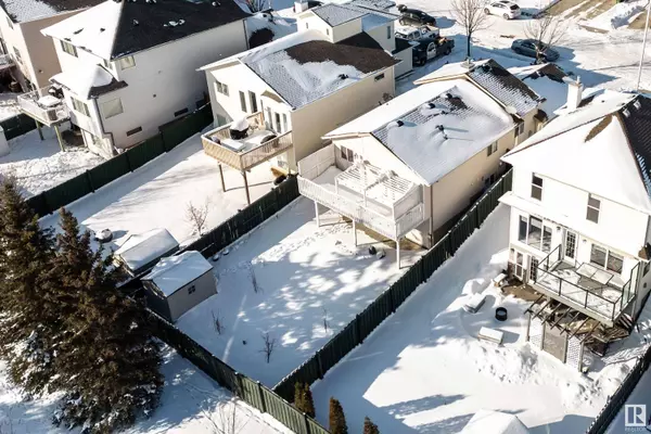 1043 GRAHAM CO NW, Edmonton, AB T5T 6L4