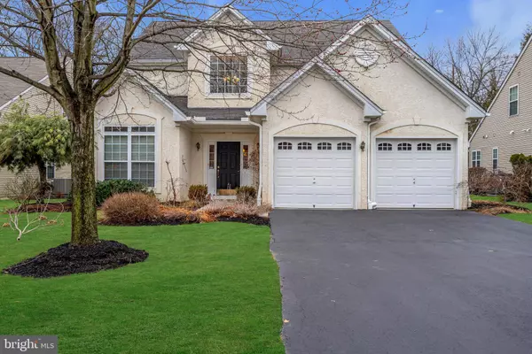 43 BUCKINGHAM DR, Pennington, NJ 08534