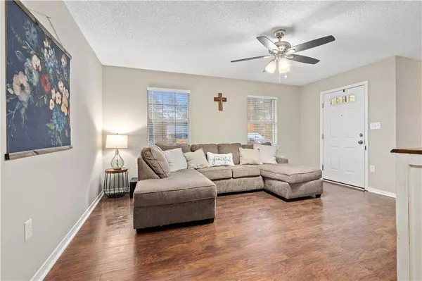 6725 Richard LN, Eight Mile, AL 36613