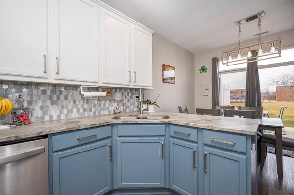 306 Parkside DR, Shorewood, IL 60404