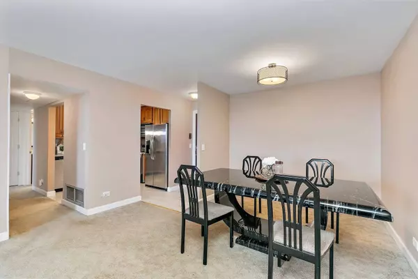 700 Wellington AVE #511, Elk Grove Village, IL 60007