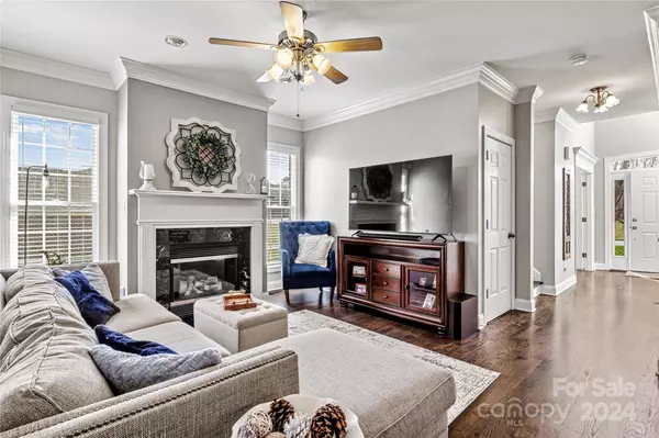 3515 48th AVE NE, Hickory, NC 28601