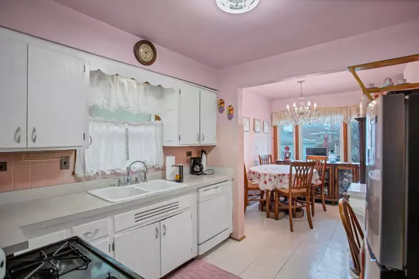 7112 W Montrose AVE, Norridge, IL 60706