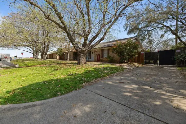 2604 Huntington Drive, Denton, TX 76209