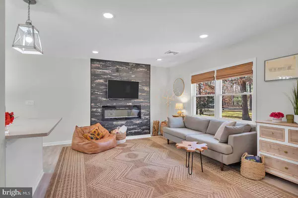 7176 1ST AVE, Mays Landing, NJ 08330