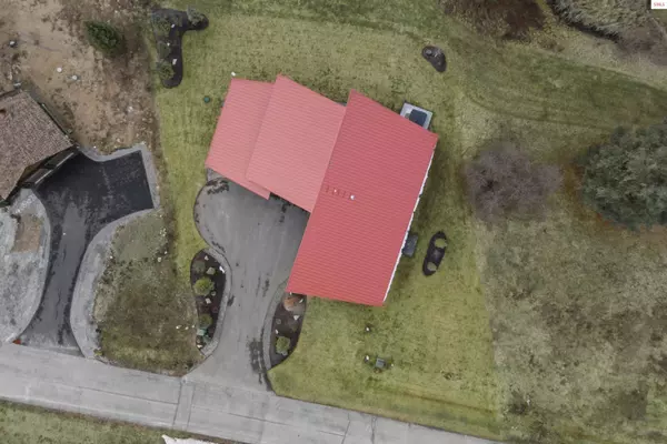 146 Jim Brown Way, Sandpoint, ID 83864