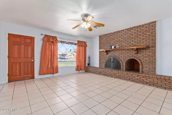 3719 W ROSE Lane, Phoenix, AZ 85019