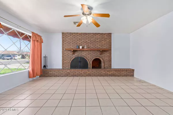 3719 W ROSE Lane, Phoenix, AZ 85019