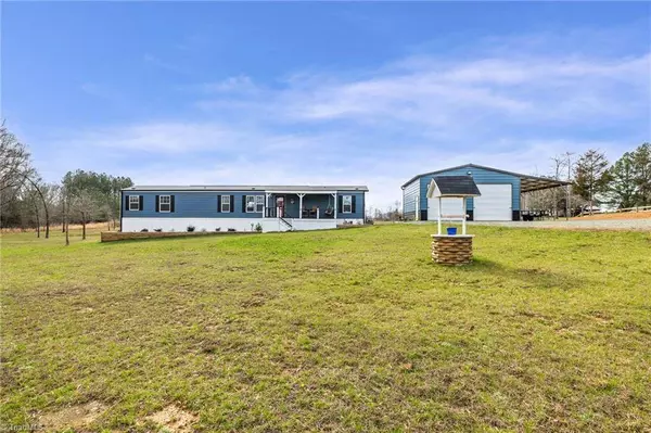 705 Brady Street EXT, Ramseur, NC 27316