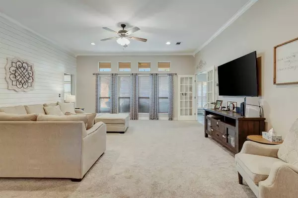 808 Tall Oak Lane, Keller, TX 76248