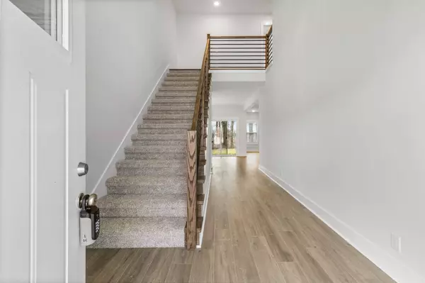 1750 Oak Forest Dr, Clarksville, TN 37043