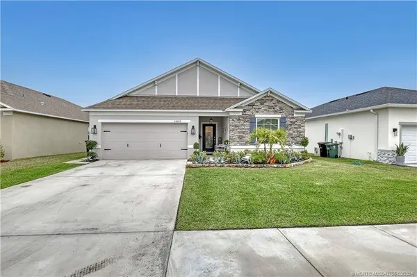 10609 SW Vasari WAY, Port Saint Lucie, FL 34987