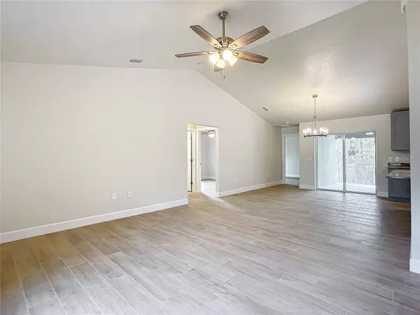 380 EL CAMINO DR, Deltona, FL 32738