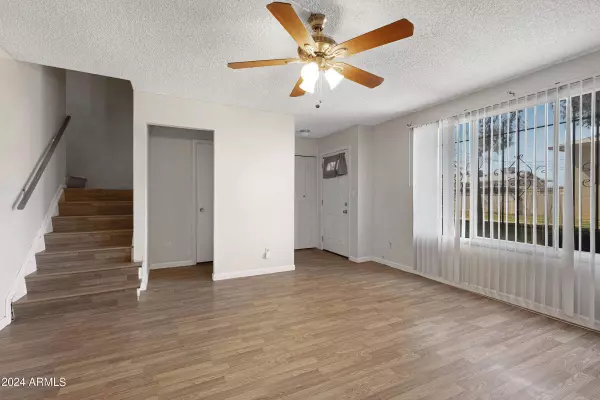 4349 W OCOTILLO Road, Glendale, AZ 85301