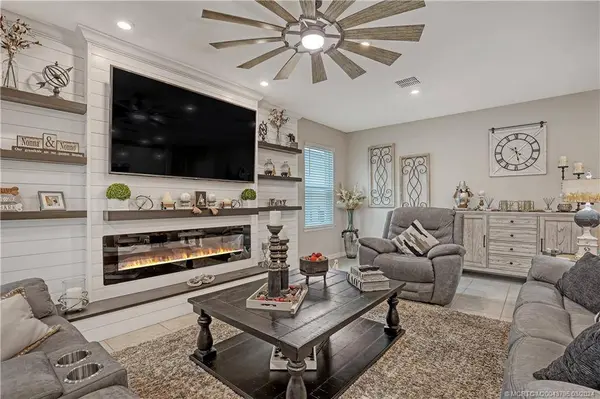 10609 SW Vasari WAY, Port Saint Lucie, FL 34987