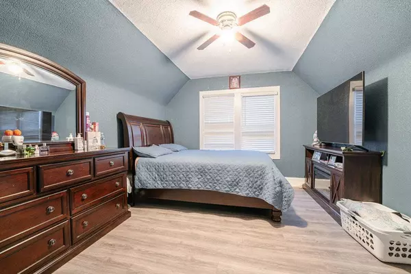 40 E 151ST ST, Harvey, IL 60426