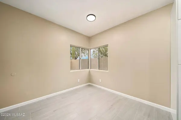 99 S Montego Drive, Tucson, AZ 85710