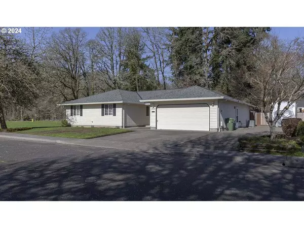 35455 DOUGLAS DR, St Helens, OR 97051