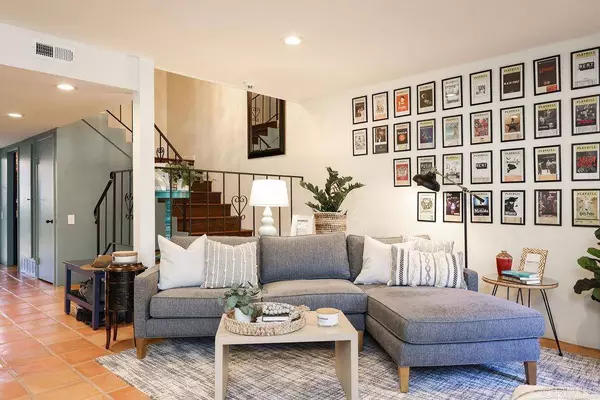 3262 Loma Riviera DR, San Diego, CA 92110