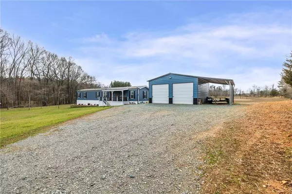 705 Brady Street EXT, Ramseur, NC 27316