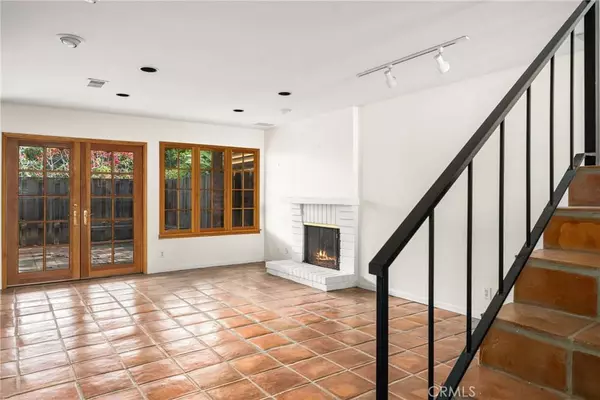 650 W Glenwood DR, Fullerton, CA 92832