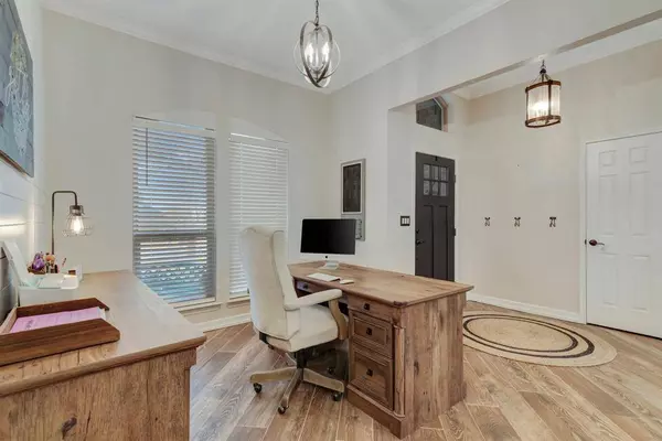 808 Tall Oak Lane, Keller, TX 76248